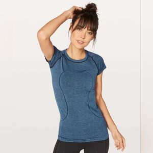 Lululemon Swiftly Tech Short Sleeve Crew Jet Stream/Black Size 8